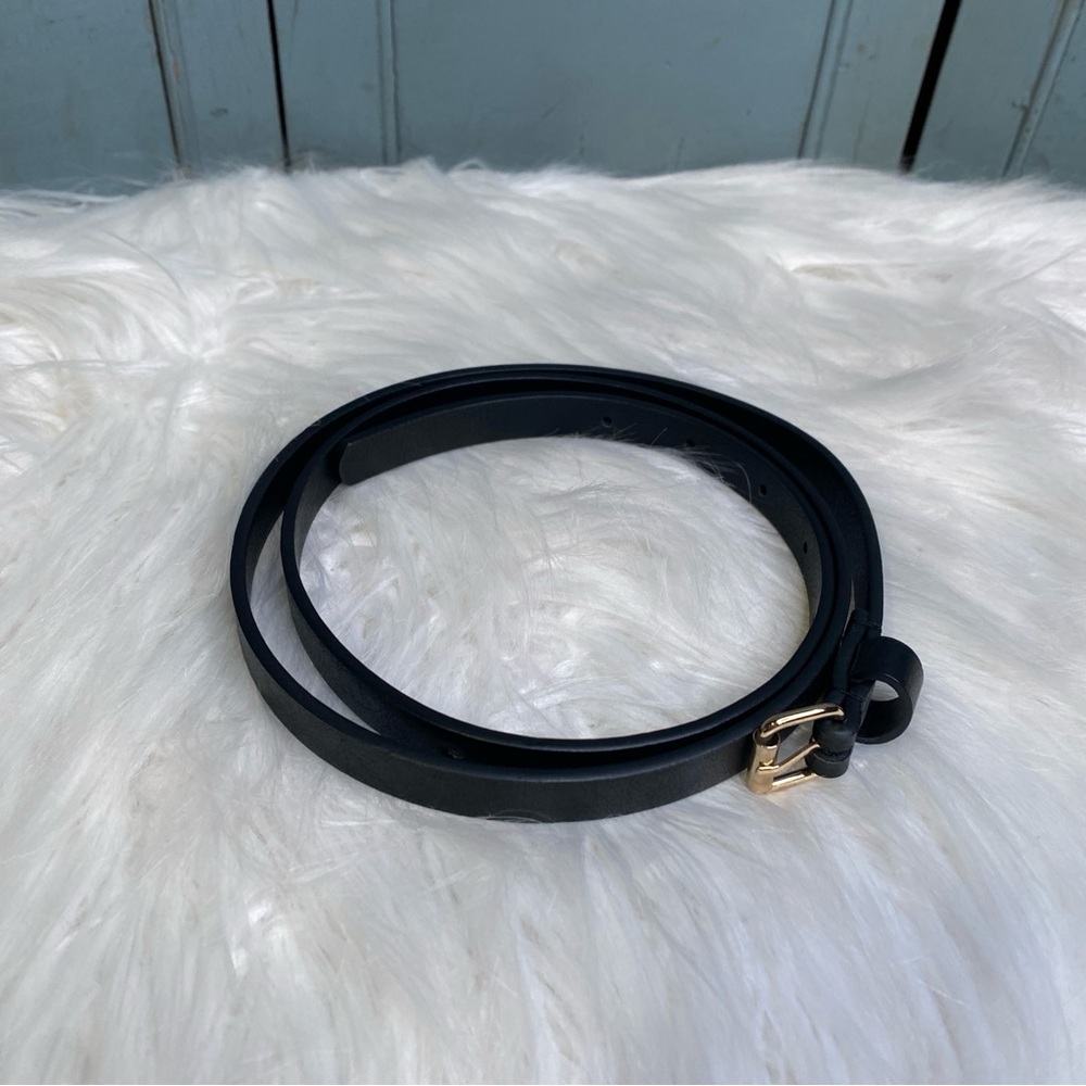 Black Skinny Faux Leather Belt Gold Buckle Size Medium